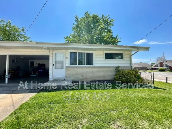116 E Anderson St, Republic, MO 65738