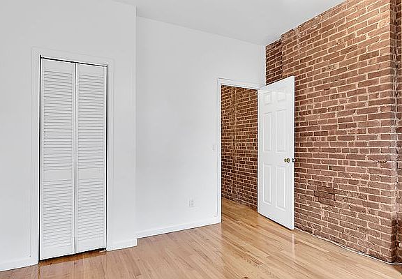 5th image of 408 W 48th St APT 5RE
