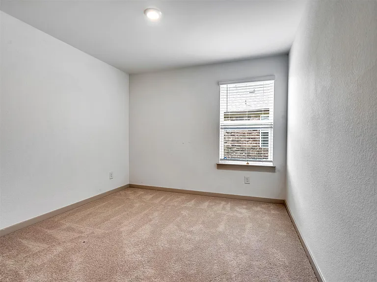 8003 Black Forest Ln — Photo 9