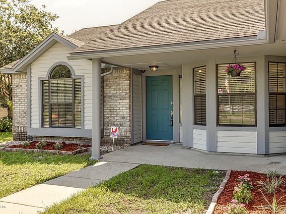 4th image of 8481 Branchwater Dr