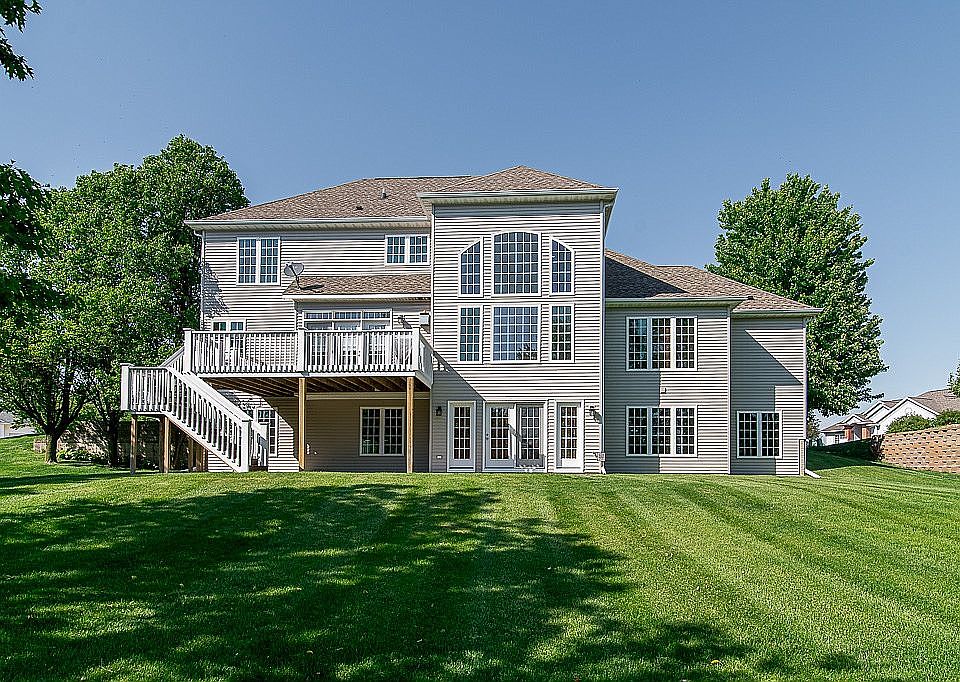 2nd image of 4015 Fox Hollow Ct