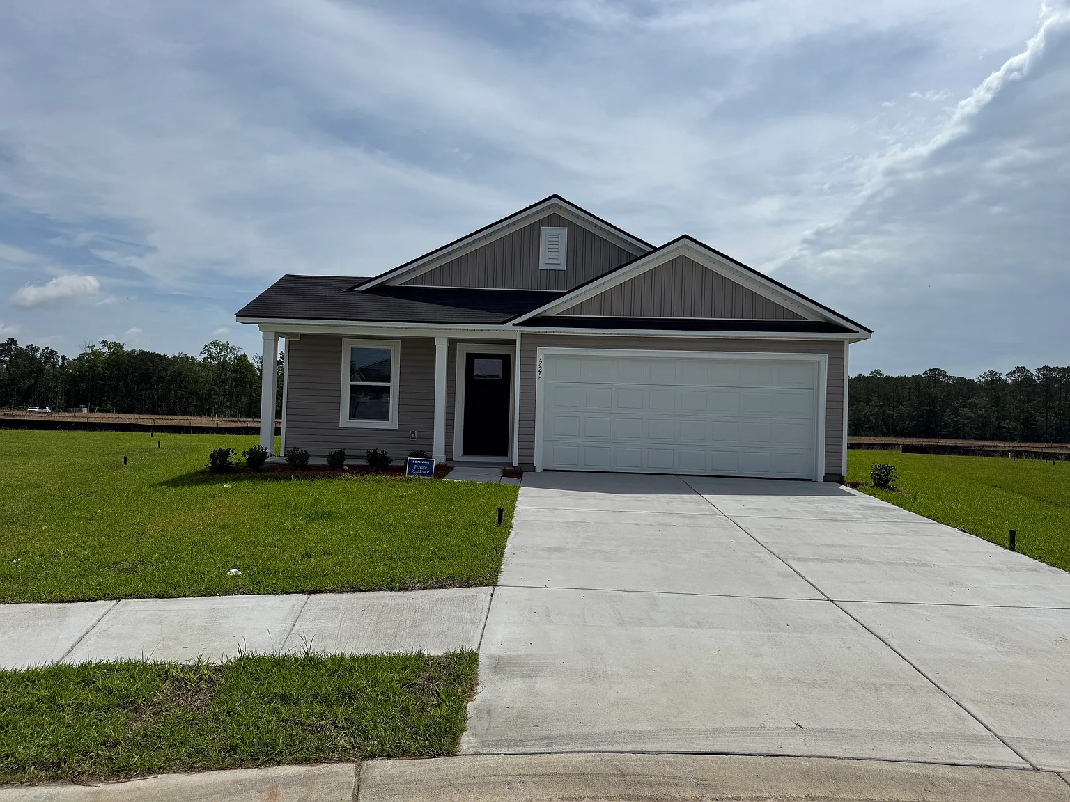 4 bed, 1666 sqft, $2,300 — Photo 1