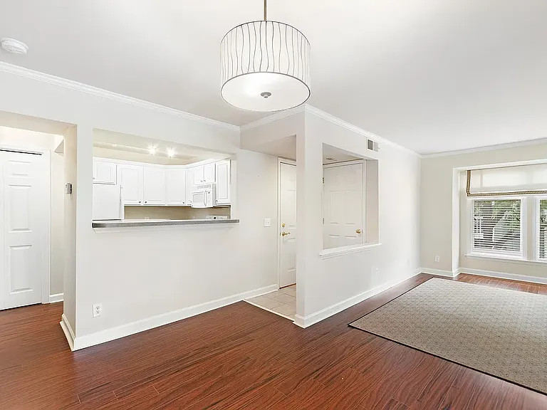 1121 Parkridge Ln #203 — Photo 15