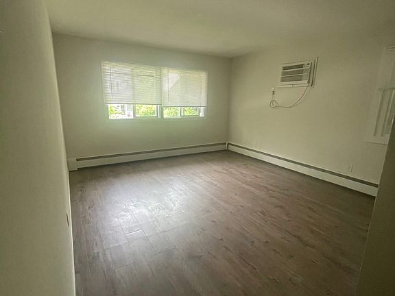 4th image of 3635 1st Ave S #2