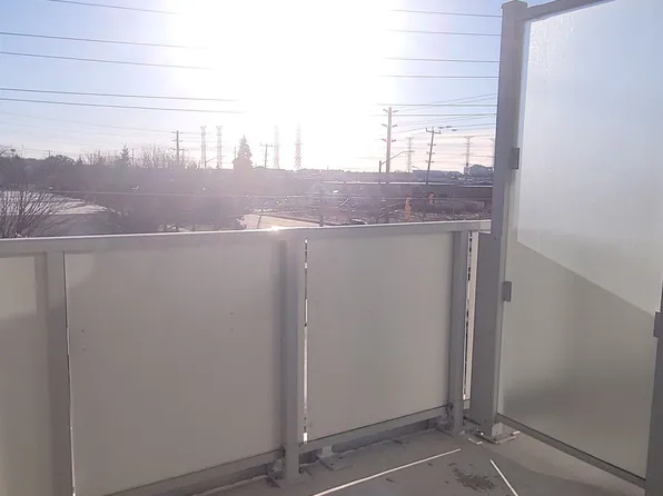 1010 Sandy Beach Rd, Pickering, ON