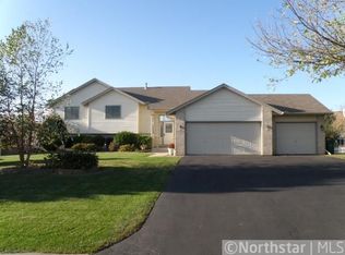 1066 Overlook Dr, Chaska, MN 55318