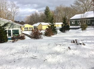 121 Hinckley St, Northampton, MA 01062