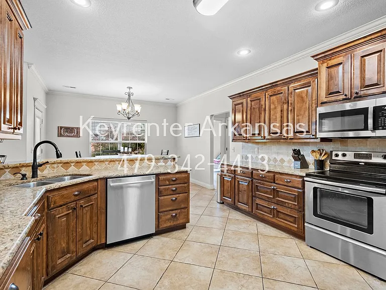 1048 Tarah Knolls Cir — Photo 12