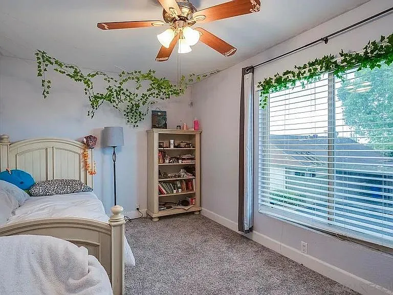 9022 Flanders Dr — Photo 15