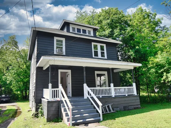 23 Mechanic St, Rouseville, PA 16344