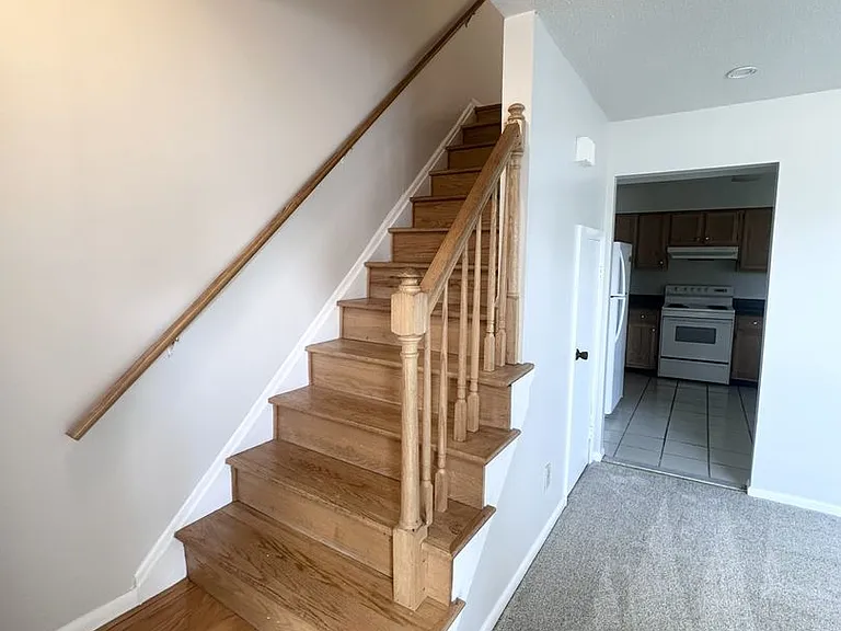 1005 Barnacle Ct — Photo 6