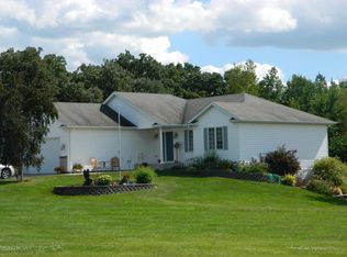 57545 227th St NE, Austin, MN 55912