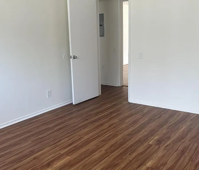1900 Dracena Dr #1 — Photo 3