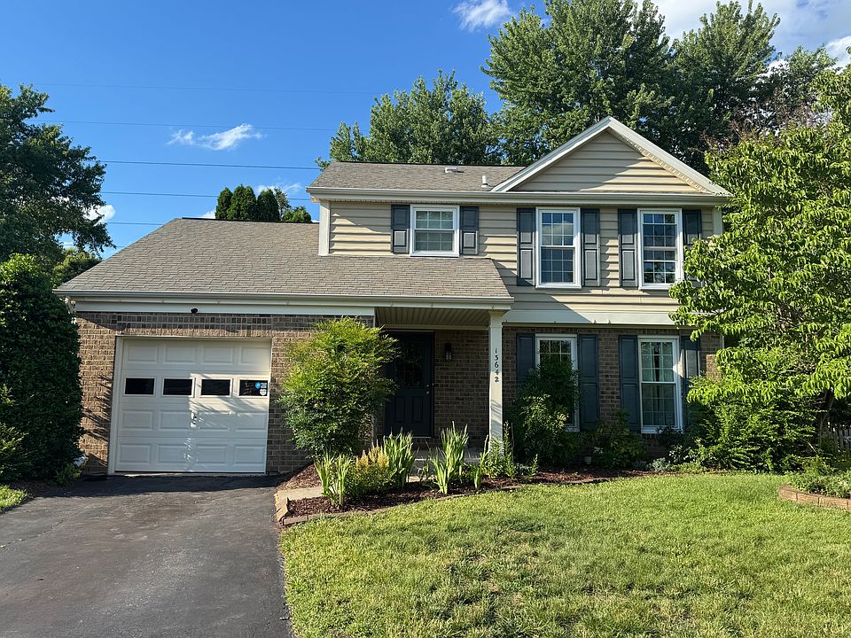 1st image of 13642 Bellerose Dr