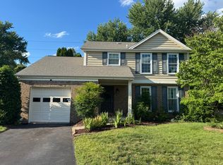 13642 Bellerose Dr, Chantilly, VA 20151