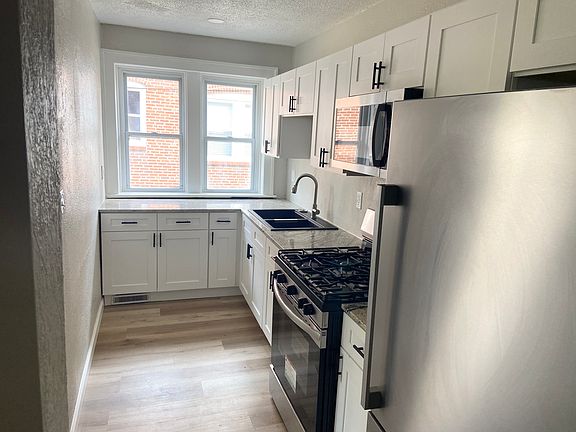4th image of 4275 Ellenwood Ave #4