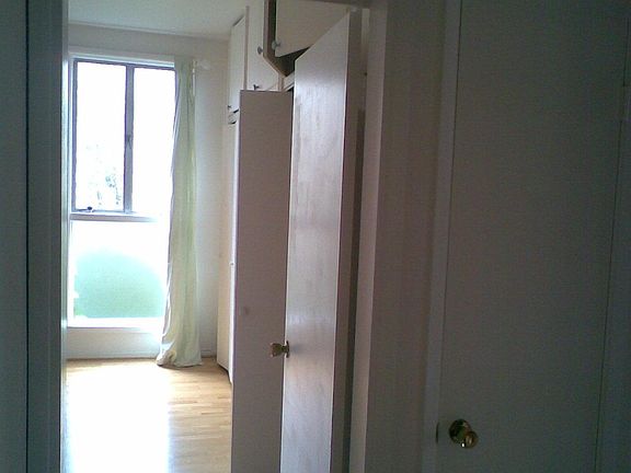 5th image of 14 Edgardo Pl