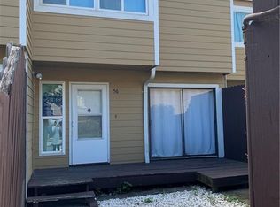 56 Sandalwood Cir, Lawrenceville, GA