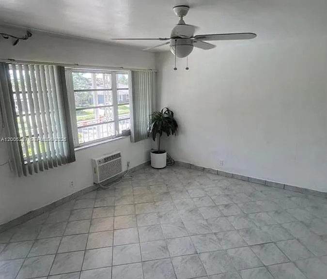 500 Layne Blvd #14 — Photo 10