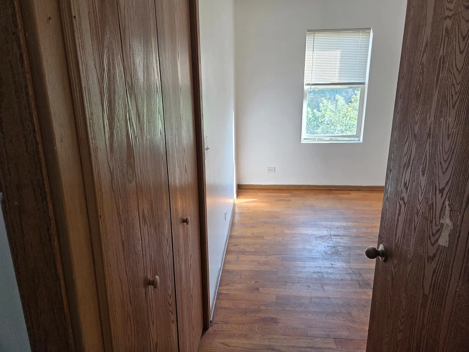 1259 South Kolin Avenue - 3 — Photo 4