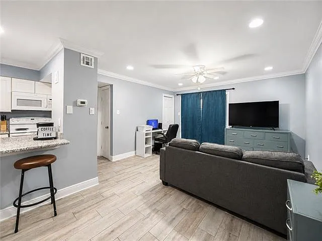 4833 Zenith St #2 — Photo 6
