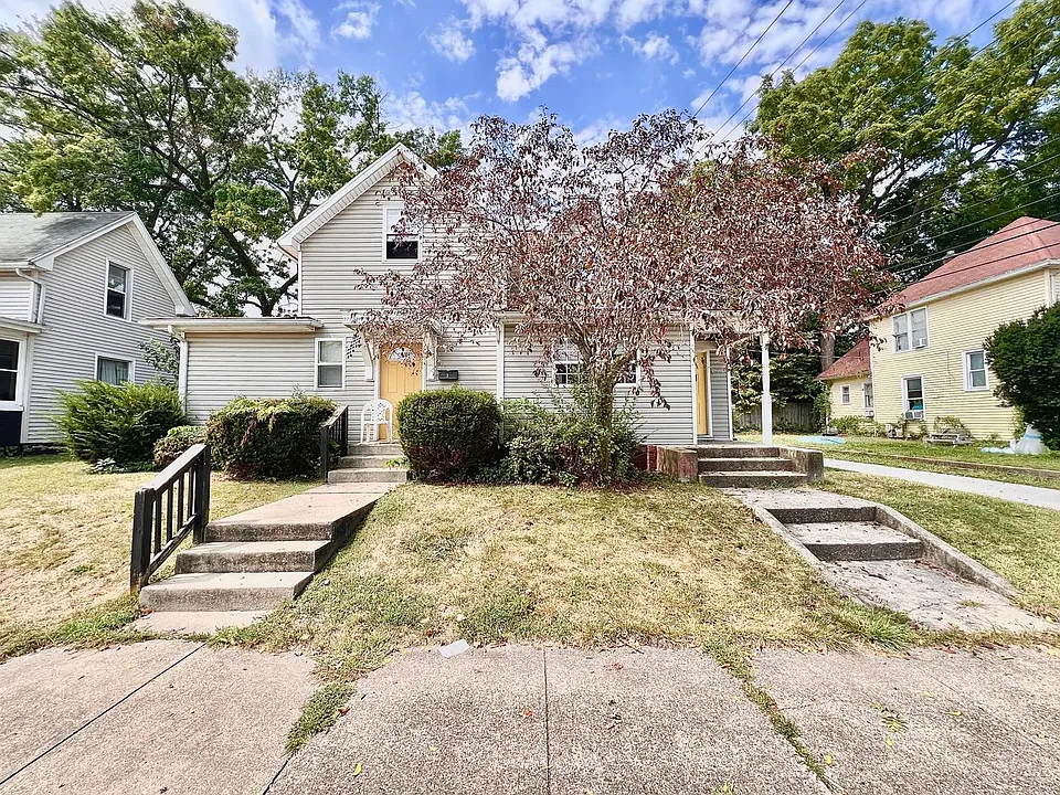 201 Smith St