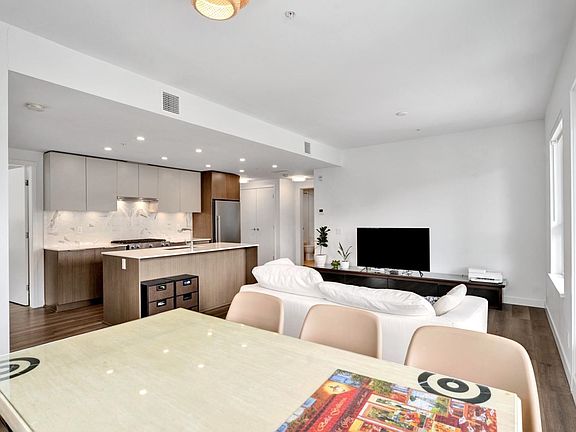 4th image of 648 Lea Ave #415