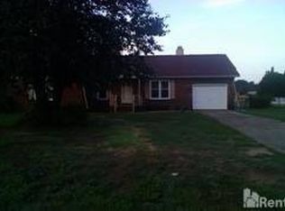 620 Torhunta Dr, Hope Mills, NC 28348