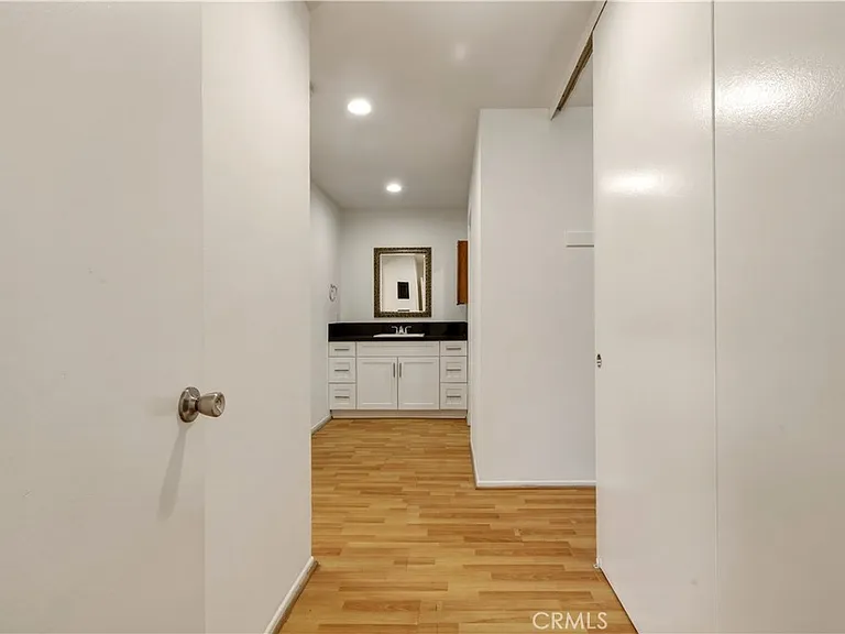 1155 Linden Ave #7 — Photo 9