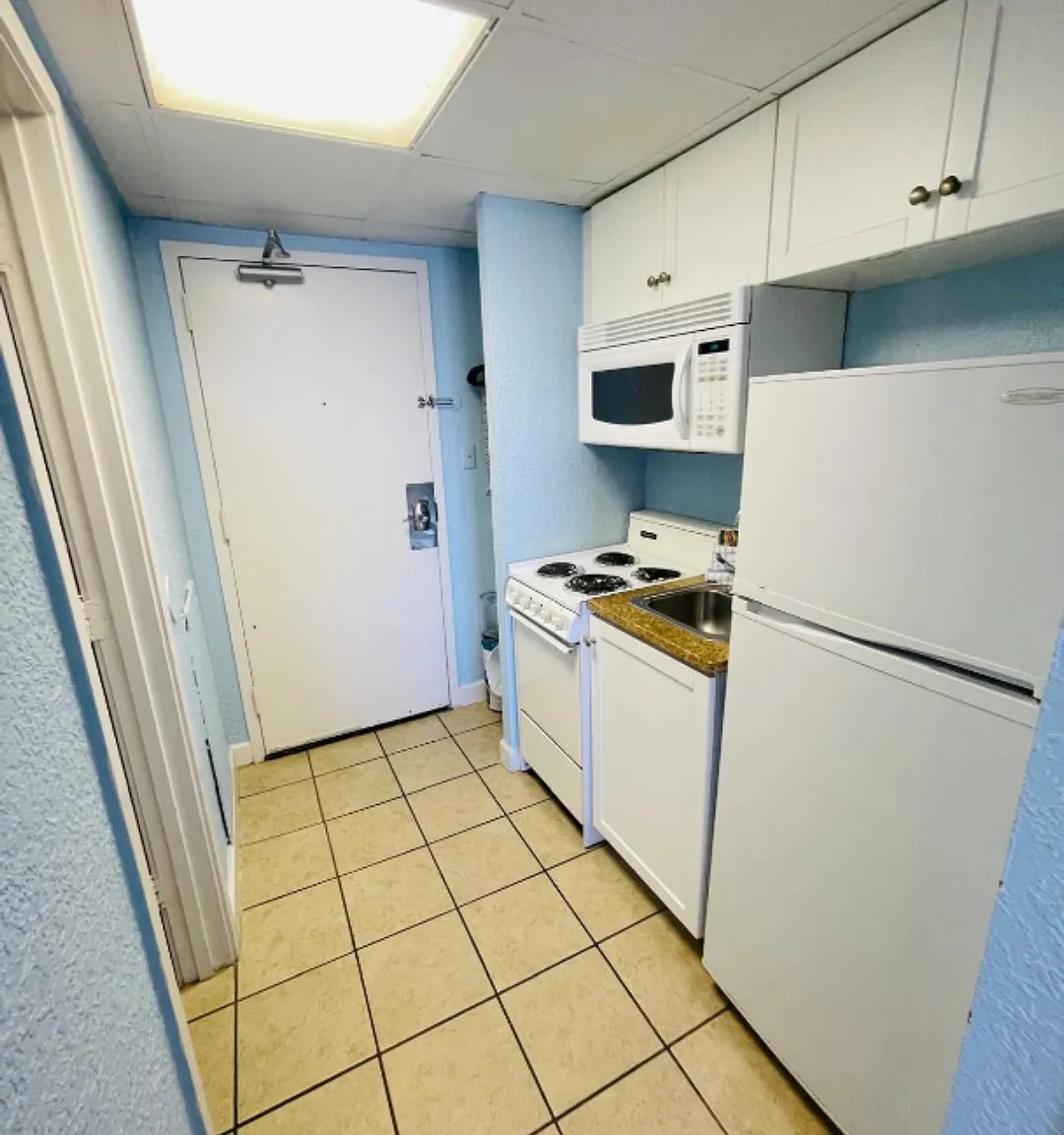2207 S Ocean Blvd — Photo 4