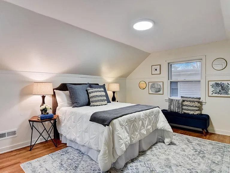 115 E Henry Clay St — Photo 17