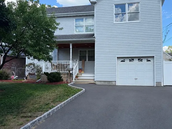 71 View St, Bergenfield, NJ 07621