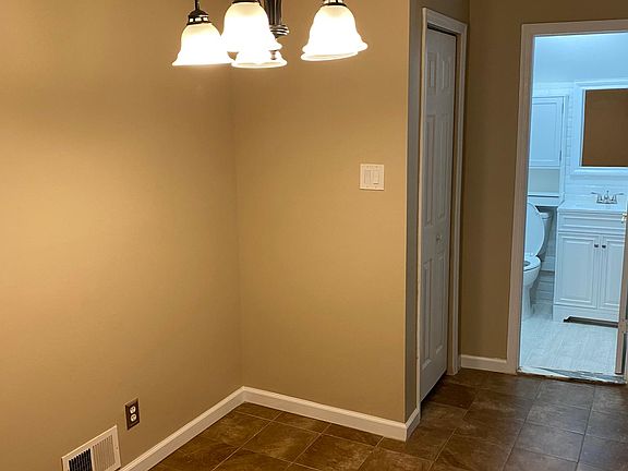 5th image of 43 Gauldy Ave Floor 1
