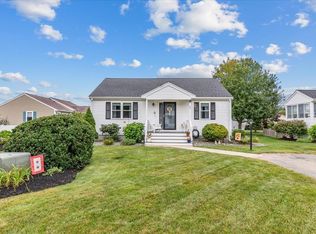 141 Crystal Water Dr #141, East Bridgewater, MA 02333