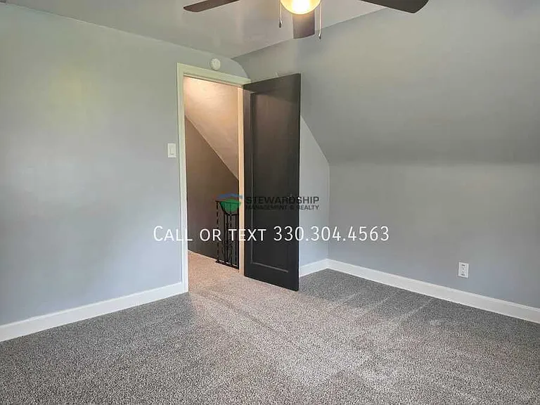 2119 Maple Ave NE — Photo 11