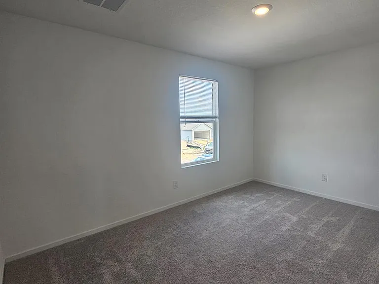 100 Silent Sky Ln — Photo 8