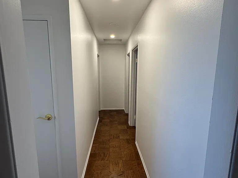 15901 Community St — Photo 8