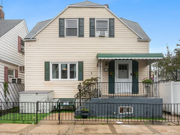 114 Ebony Ct, Brooklyn, NY 11229