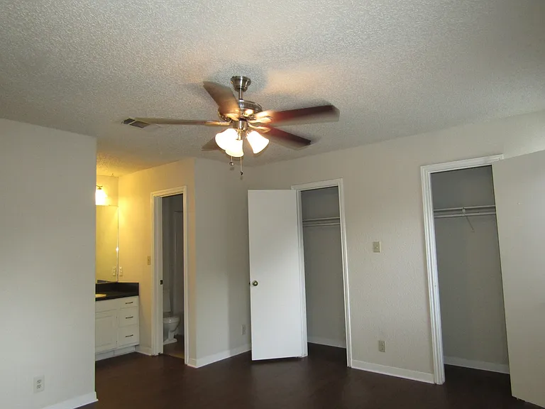 8325 Fathom Cir — Photo 17