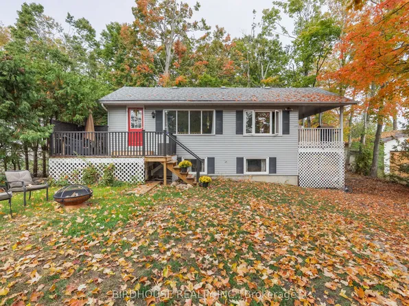 23 Pleasure St, Kawartha Lakes, ON K0M 1G0