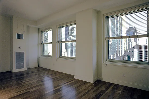 Rented by Century 21 NY Metro | media 24