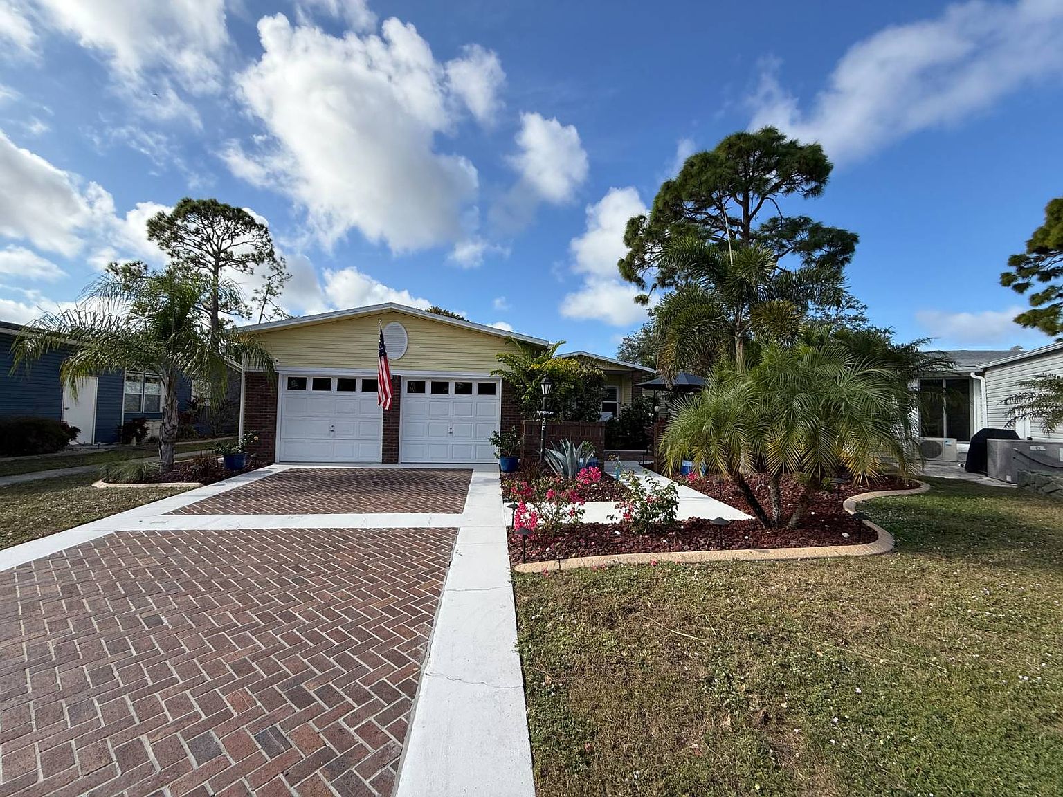 19754-13 E Cypress Wood Ct #13E