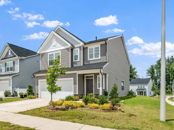 1157 Matterhorn Dr, Fuquay Varina, NC 27526