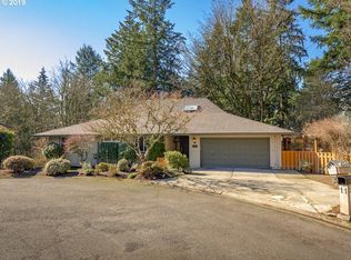 11 Cellini Ct, Lake Oswego, OR 97035