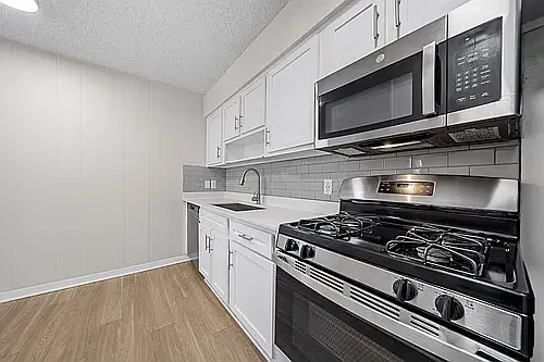 Pease Parkside Apartments — Photo 35
