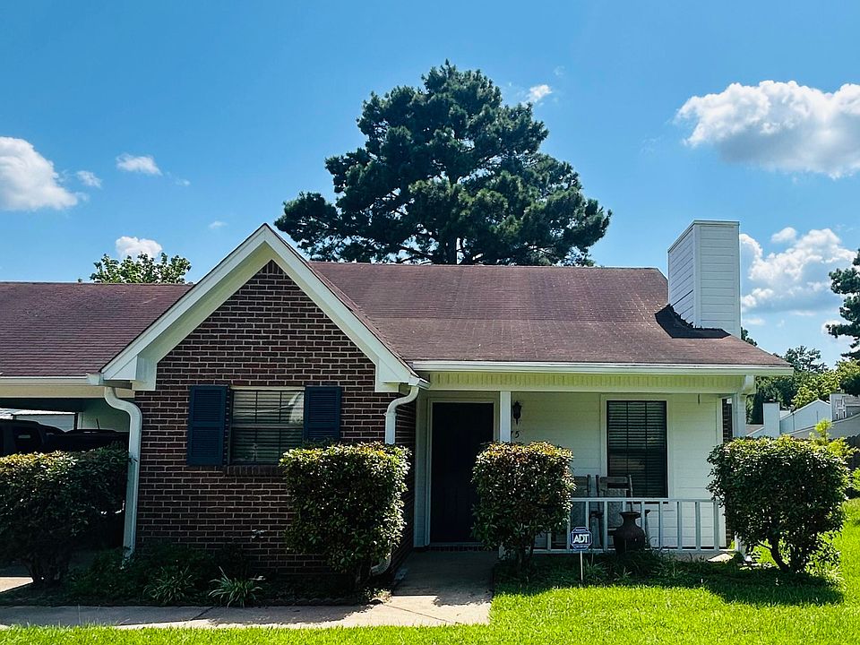 1st image of 175 Riverbend Dr