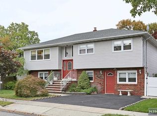 2 Branca Ct, Lodi, NJ 07644