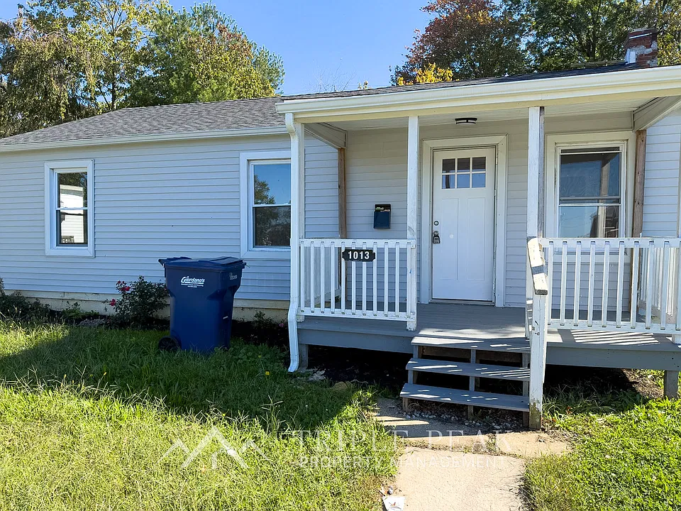 1013 School Ln #1