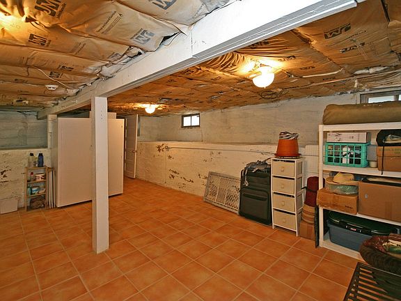 4th image of 59 W Layton Ave
