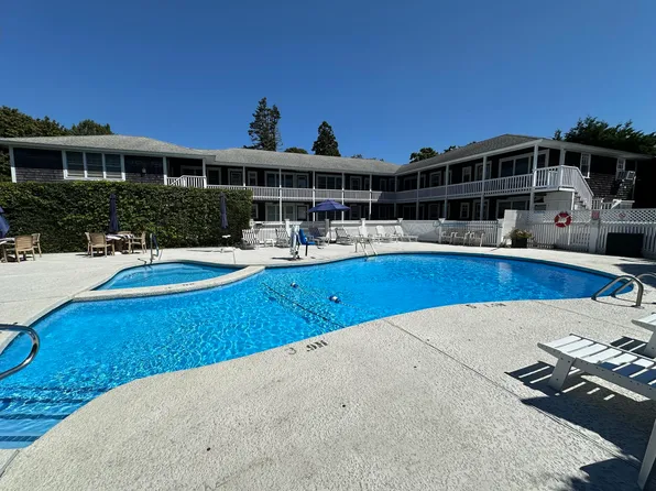 15 Mill St #31, Edgartown, MA 02539